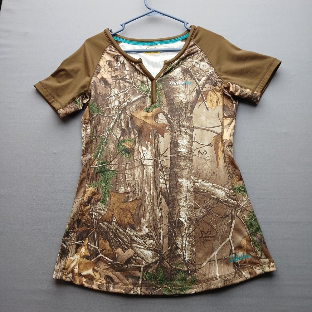 Cabelas OutfitHer Womens Short Sleeve Shirt Size S Green Camouflage Microfiber‎